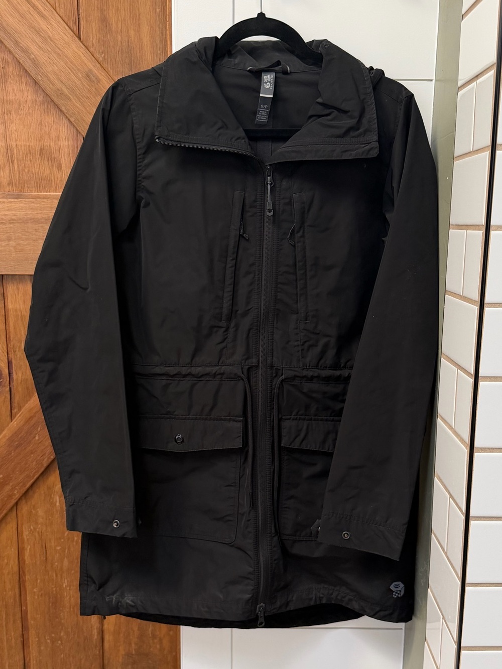 (Unknown Brand) women’s  Black Lightweight Hooded Parka Jacket